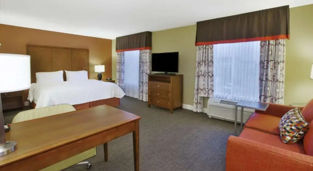 Студия Hampton Inn & Suites Wichita-Northeast