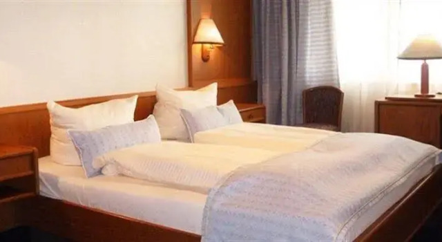 Hotel am Tegeler See, Rezerwuj Hotel Hotele w Reinickendorf z parkingiem, Parking