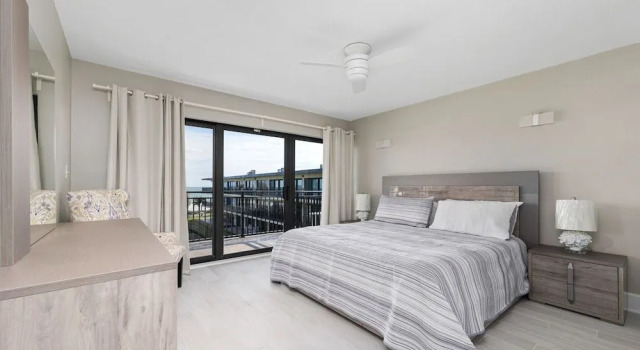 Ocean House 311 by Distinctive Beach Rentals, Rezerwuj Apartament Hotele w Saint Augustine Area z parkingiem, Parking