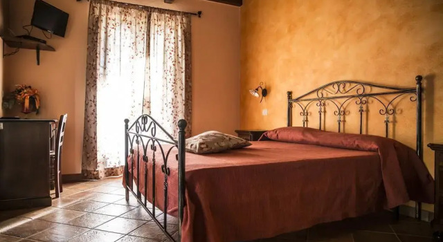 Agriturismo Aurea, Buchen Sie Ferienhaus Crucoli Kalabrien