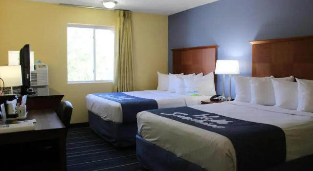 Четырёхместный номер Standard Days Inn & Suites by Wyndham Gunnison