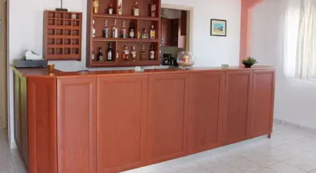 Alvi Studios, Rezervovat Hotel Hotely v Saronic Islands s parkováním, Parkování