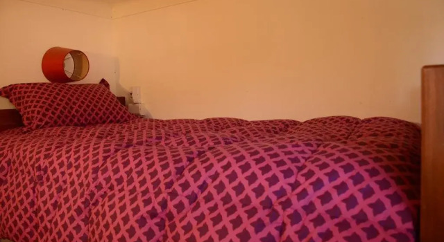 Shiraz Bed & Wine