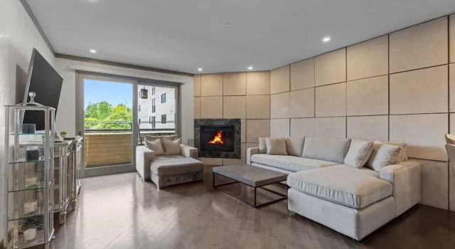 Апартаменты Stylish Westwood Condo