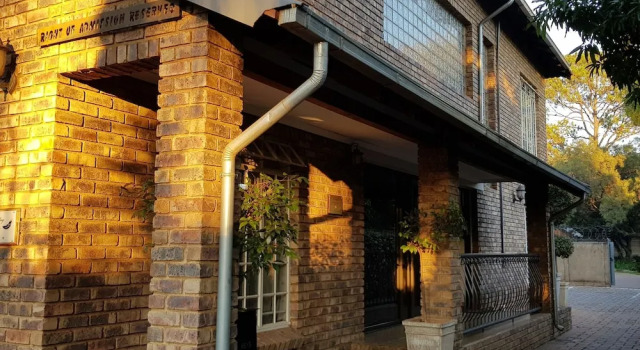 Falling Feather Inn, Book Pension Hoteller i Pretoria med parkering, Parkering