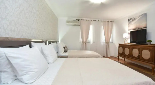Palm square apartment 1