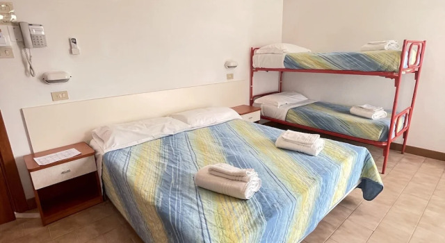 Четырёхместный номер Standard Hotel moroni