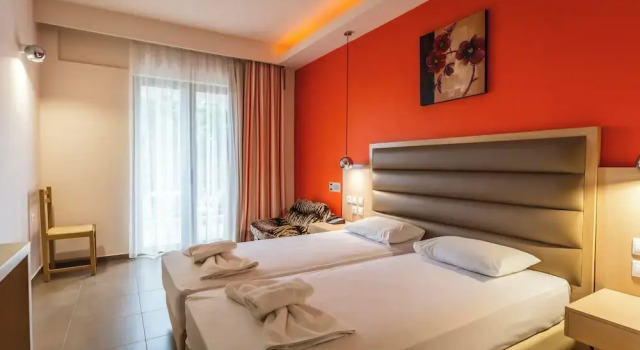 Номер Standard с балконом Pantheon Hotel