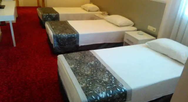 Standardowy trzyosobowy pokój Emin Otel