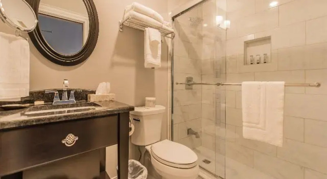 Четырёхместный номер Standard Idlewyld Inn & Spa, WorldHotels Crafted