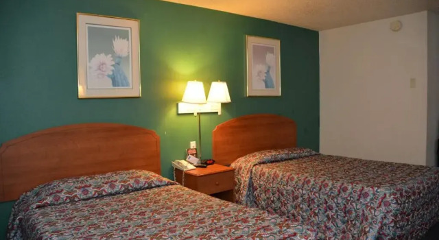 Четырёхместный номер Standard Stay Express Inn Near Downtown San Antonio TX