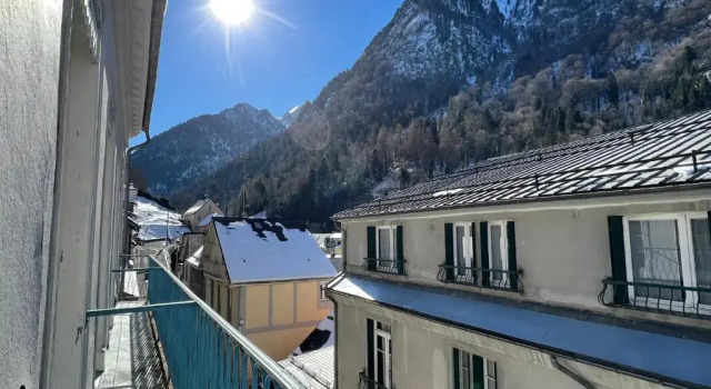 Grand T3 centre Cauterets 6 à 8 pers. WIFI. Balcon
