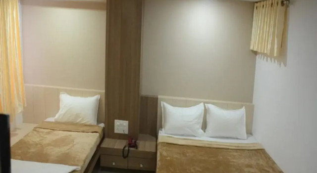 Hotel Ideal, Rezervovat Hotel Hotely v Gujarat s parkováním, Parkování