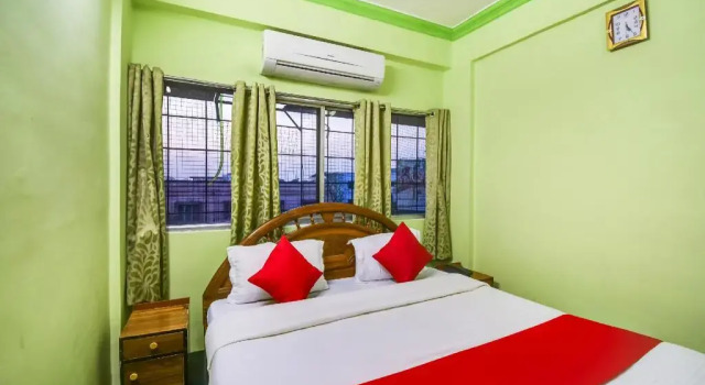 Hotel Ashirwad by OYO Rooms
