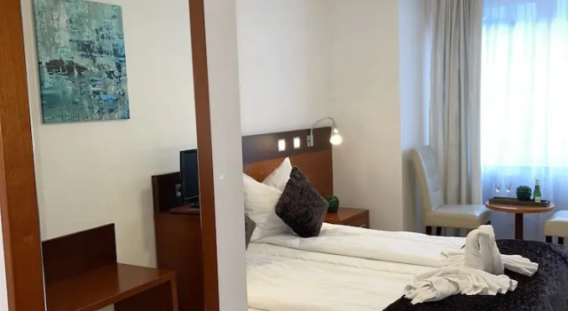 Номер Comfort Griffin Hotel am Neumarkt