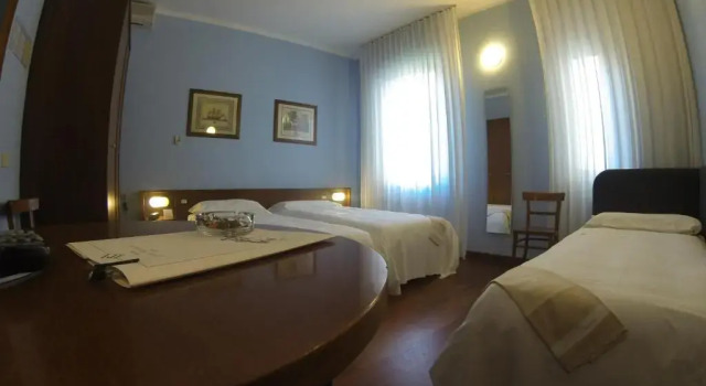 Трёхместный номер Standard Hotel Mariani