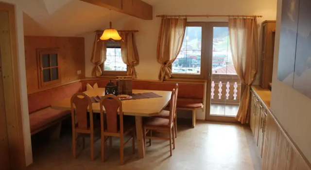 Апартаменты с 4 комнатами с балконом Appartements Hochzillertal