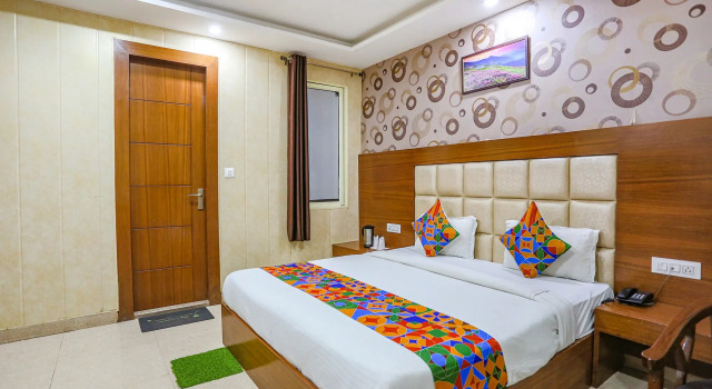 Номер Deluxe FabHotel Frolic
