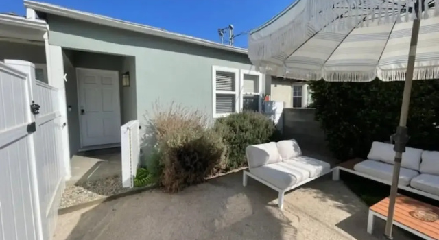 Коттедж Fully Renovated 2BR Home With HOT TUB Private Fenced Yard Patio Near Noho Arts District p42