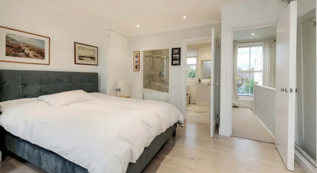 3 bed Home in Battersea With Garden