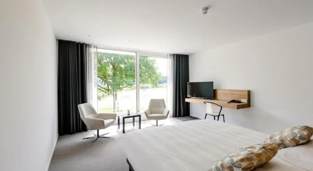 Hotel Restaurant Berghoeve, Rezerwuj Hotel Hotele w Limburgia z parkingiem, Parking