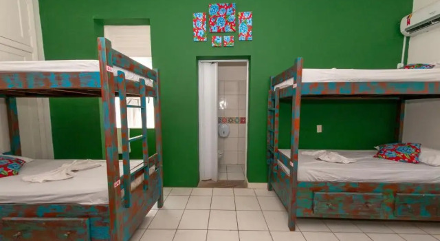 Кровать в общем номере (женский номер) Hostel Barra