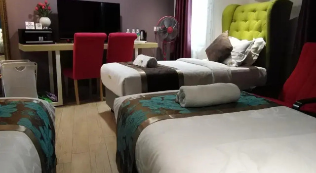 Семейный номер Deluxe 77 Boutique Hotel