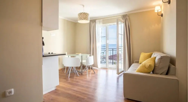 Awesome Apartment in Podstrana With 1 Bedrooms and Wifi, Забронировать Апартаменты/квартира Отели Подстраны с парковкой, рядом с Частный Пляж «Апартментс Лавица Бич Думичич», Парковка