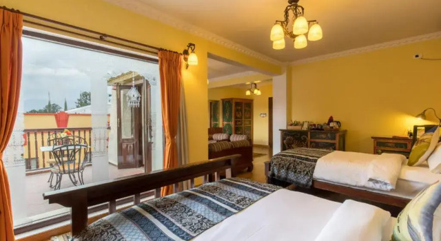 Люкс с балконом Baber Mahal Vilas - The Heritage Hotel