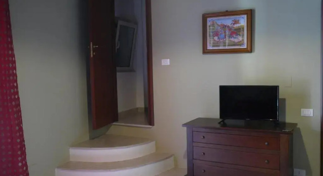 Standard Dreier Zimmer mit Balkon A Vanedda