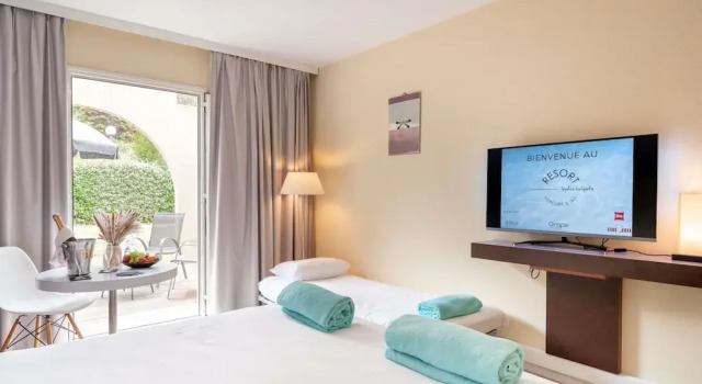 Номер Superior Mercure Antibes Sophia Antipolis