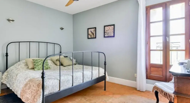 Maison Dix, Đặt Khách sạn Khách sạn ở Neffiès bao gồm bữa sáng, Bữa sáng