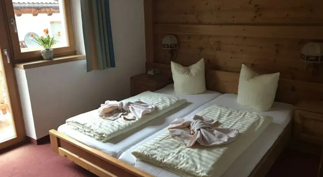 Hotel-Pension Almrose, Rezerwuj Chalet Hotele w Tyrol z parkingiem, Parking