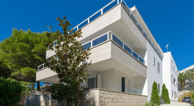 Апартаменты Luxury Beachfront Villa Castello Bol with private pool at the promenade Zlatni Rat at the beach in Bol - Brac
