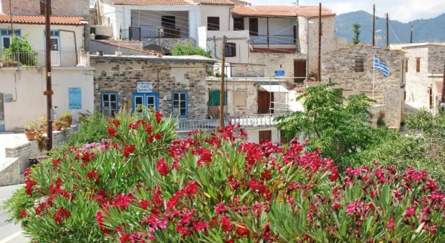 Vavla Rustic Retreat, Book Vacation Home Hotels in Larnaca Region with Parking, Parking