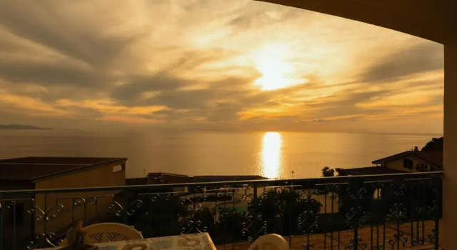 TENUTA TAURIANUM PanoramicHouse e PanoramicB&B, Book Hotel Hotels in Palmi with Parking, Parking
