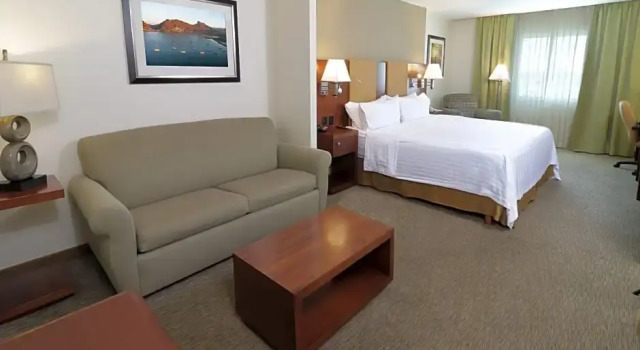 Двухместный люкс c 1 комнатой Holiday Inn Hotel & Suites Hermosillo Aeropuerto by IHG
