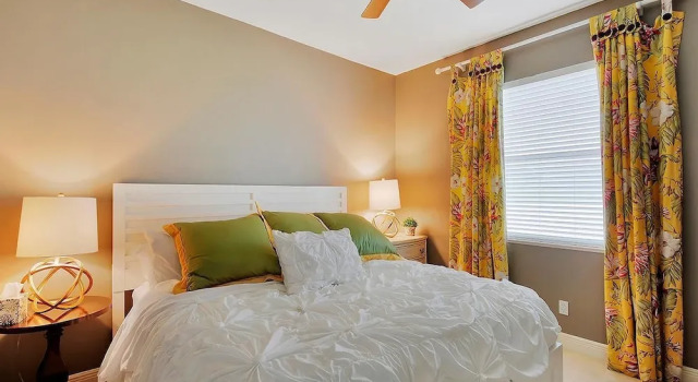 Коттедж Luxury с 4 комнатами с красивым видом из окна SMARCO1601 4 Bedroom Holiday Home by Marco Naples Vacation Homes