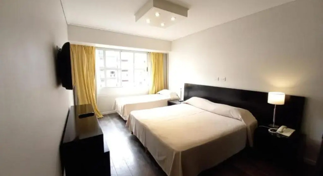 Трёхместный Superior Hotel Versailles