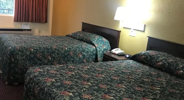 Номер Standard Navasota Inn