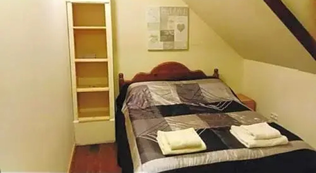 Gouarec Bed & Breakfast, Rezerwuj Hotel  