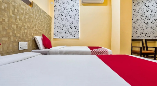 OYO 40762 Sr Grand, Rezerwuj Hotel Hotele w Andhra Pradesh z parkingiem, Parking