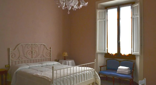 Cosetta Guest House, Забронировать Гостевой дом Отели в центре Чертальдо, в центре