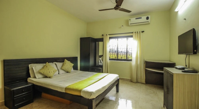 OYO 10203 Home Bright 2BHK Anjuna Beach, Забронировать Отель Анжуна Северный Гоа, рядом с Пляж Анджуна