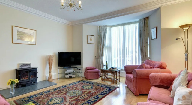 Modern Holiday Home in Bowness-on-windermere Near Lake