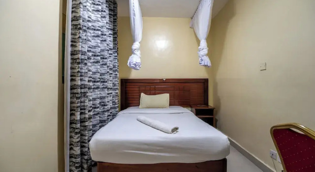 Двухместный номер Economy с видом на город Capital Comfort Hotel