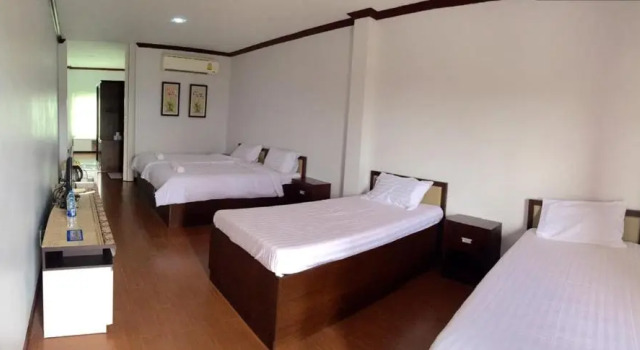 Четырёхместный номер Standard с красивым видом из окна Tara Spa Ratchaburi