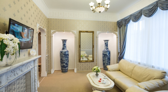 Persona Grata, Book Hotel CAO Area Moscow
