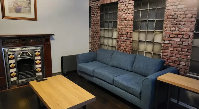 Homely 1 Bedroom Retreat in South Yarra With Balcony, Book Apartment South Yarra 