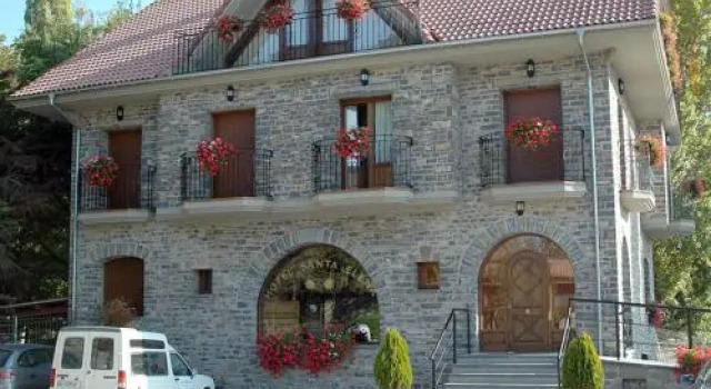 Hotel Restaurante Santa Elena, Reservar Hotel Sabinanigo 